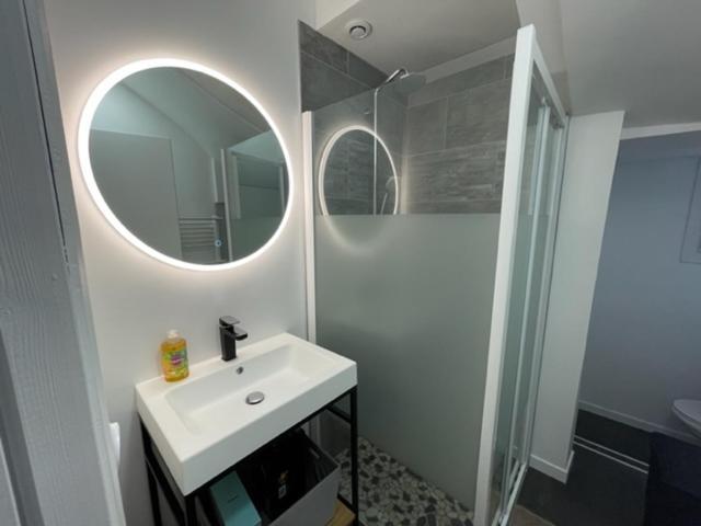 - Le Nuage - Unique, Espace Spa Privatif Et Jardin Avec Plancha Et Salon Privatif, Stationnement Public Gratuit Ниор Екстериор снимка