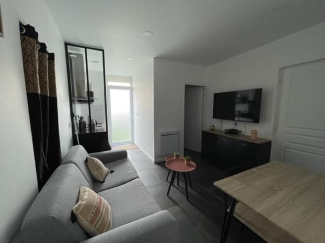 - Le Nuage - Unique, Espace Spa Privatif Et Jardin Avec Plancha Et Salon Privatif, Stationnement Public Gratuit Ниор Екстериор снимка