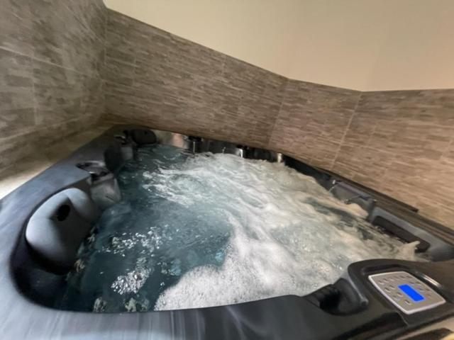 - Le Nuage - Unique, Espace Spa Privatif Et Jardin Avec Plancha Et Salon Privatif, Stationnement Public Gratuit Ниор Екстериор снимка